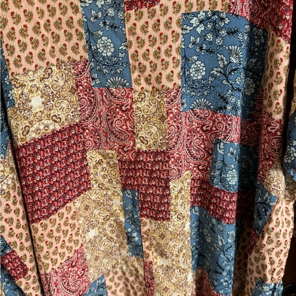 Bohemian style flowy top by Cotton Bleu size 1x in gently used condition - Picture 11 of 12